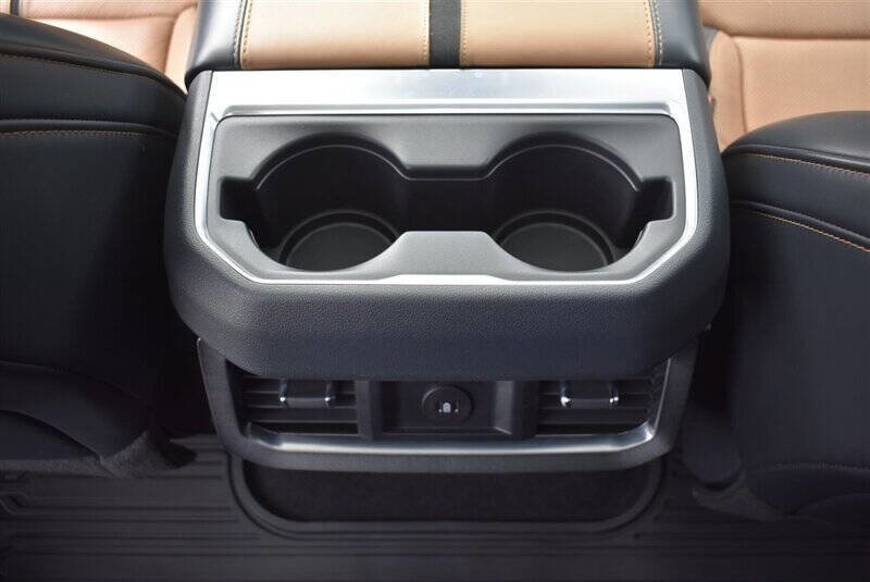 Used 2024 Ford F350 Platinum image 25