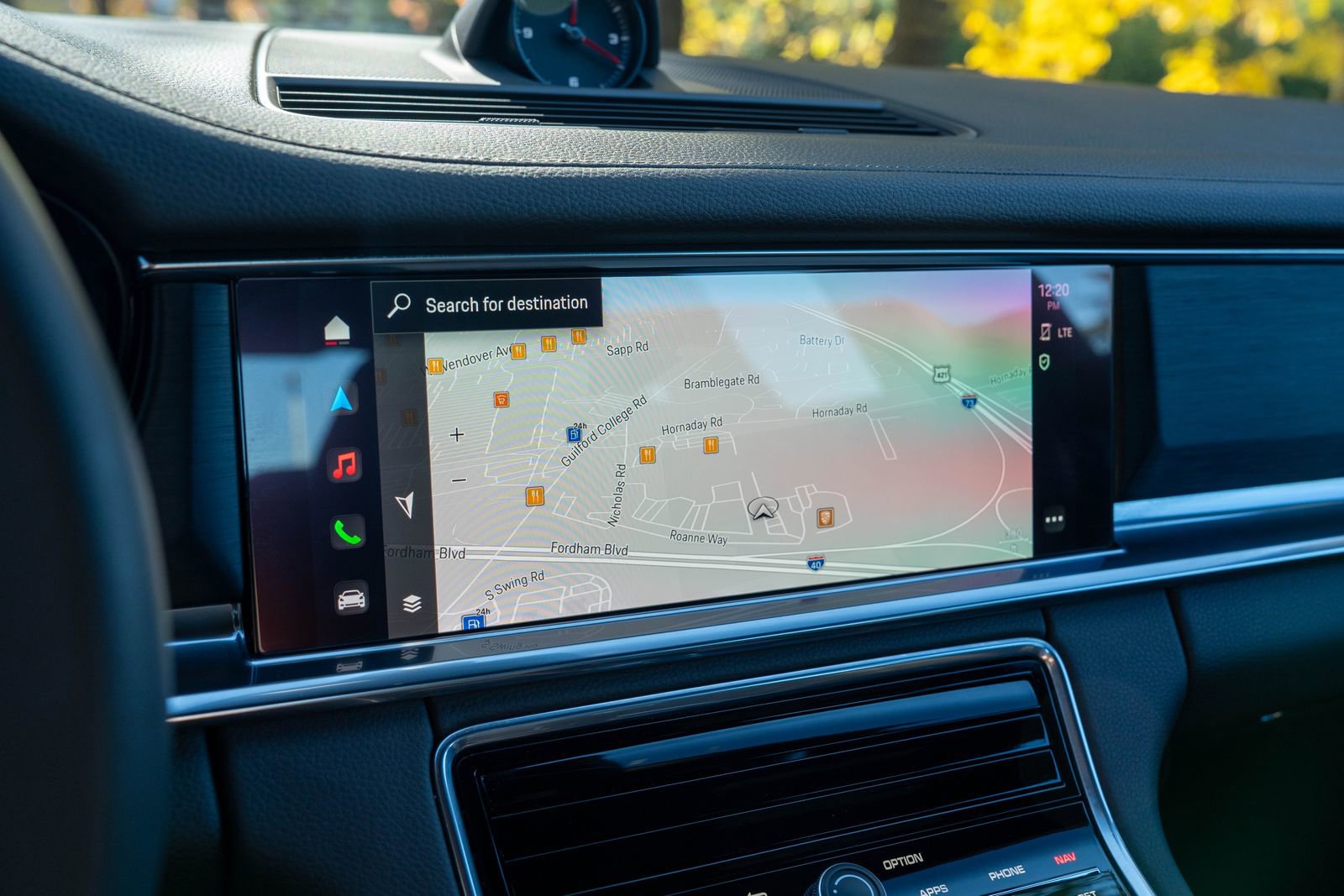 Certified 2023 Porsche Panamera Platinum Edition image 28