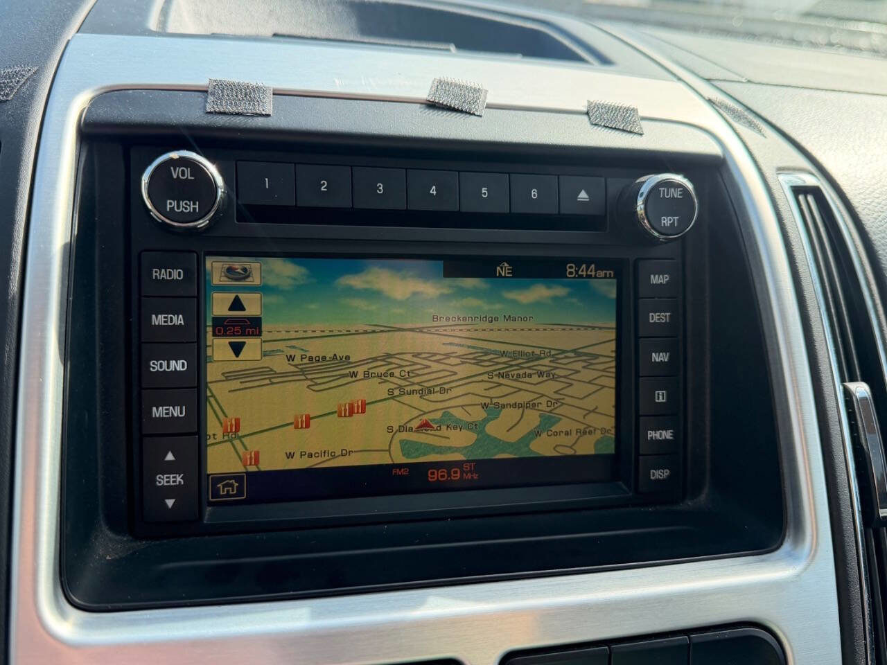 Used 2010 Ford Edge Limited AWD/4WD image 7
