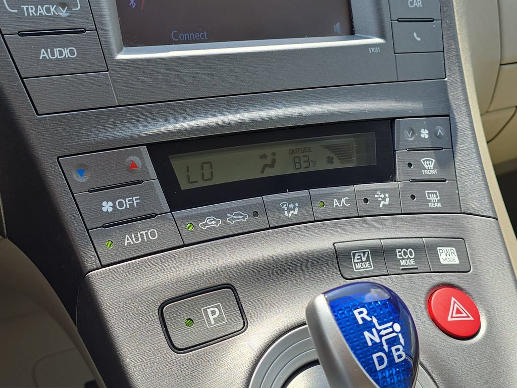 Used 2015 Toyota Prius Two FWD image 19