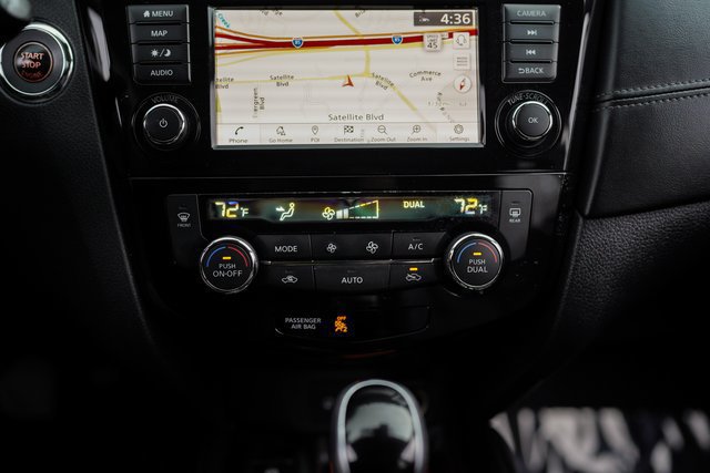 Used 2020 Nissan Rogue SL FWD image 32
