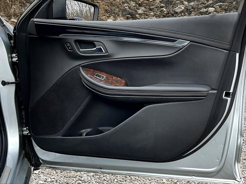 Used 2015 Chevrolet Impala LTZ image 22