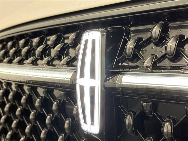 Certified 2024 Lincoln Nautilus Black Label w/ Jet Appearance Package (87T) image 14