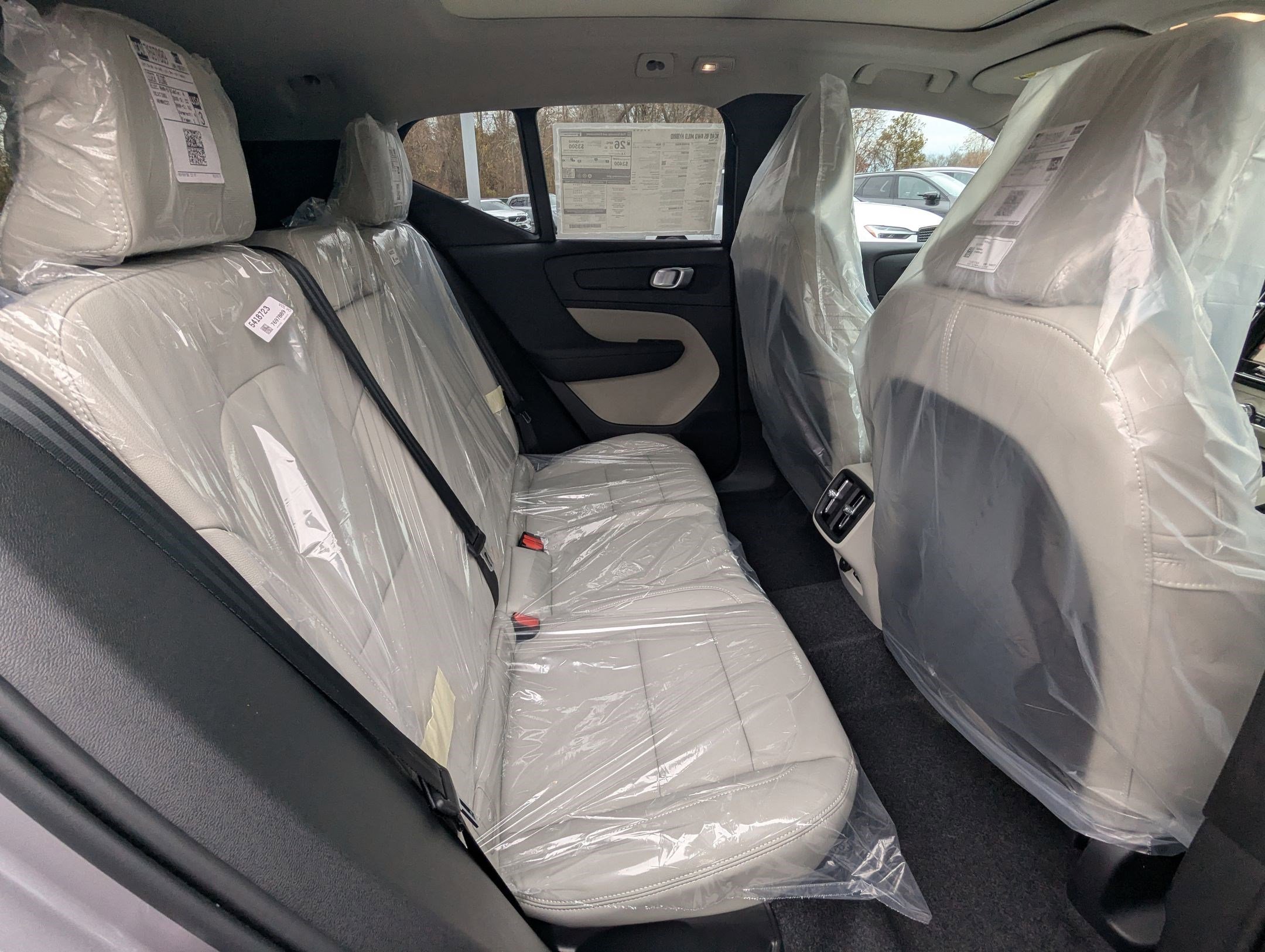 New 2026 Volvo XC40 B5 Ultra w/ Protection Package Premier image 21