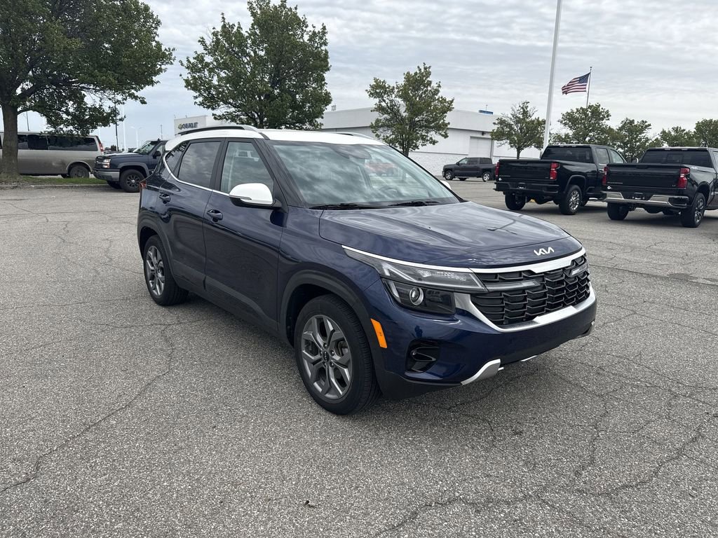 Used 2024 Kia Seltos S FWD image 2