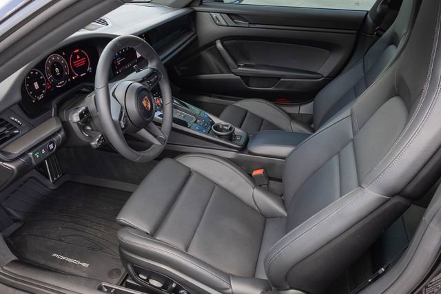 Used 2025 Porsche 911 Carrera image 2