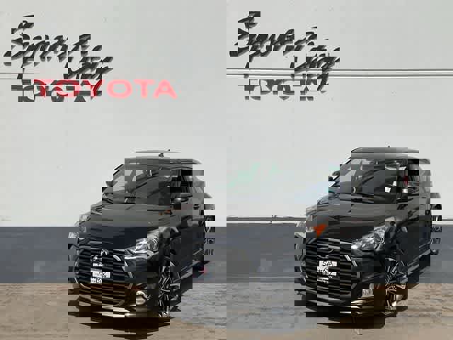 Used 2017 Hyundai Veloster Turbo image 1