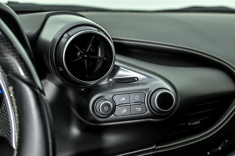 Used 2021 Ferrari F8 Tributo RWD image 35