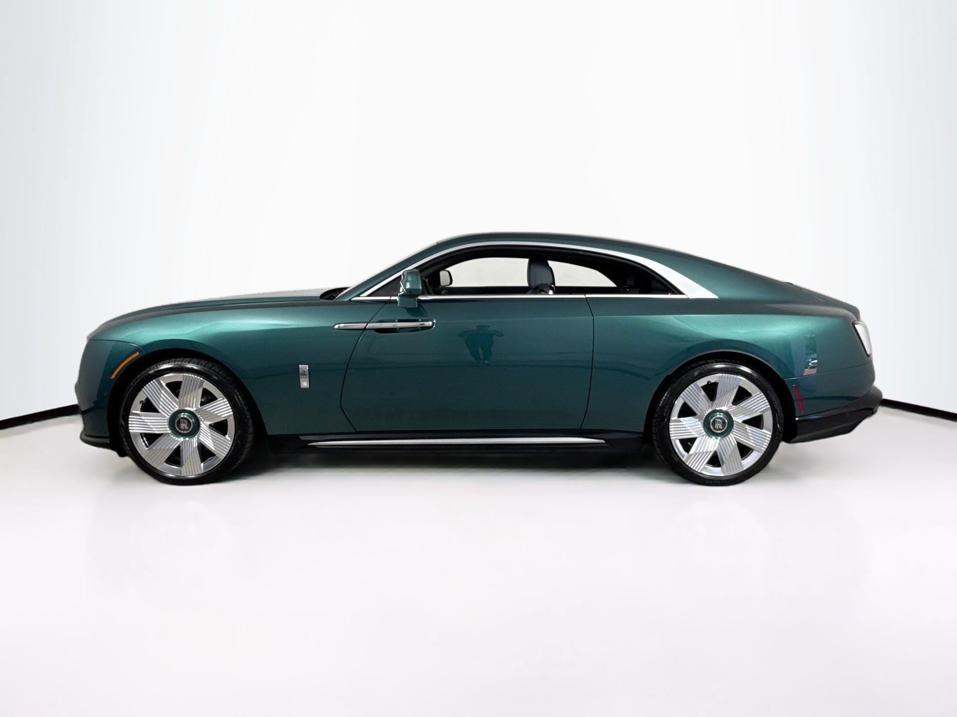 Used 2025 Rolls-Royce Spectre w/ Spectre Launch Package AWD/4WD image 4