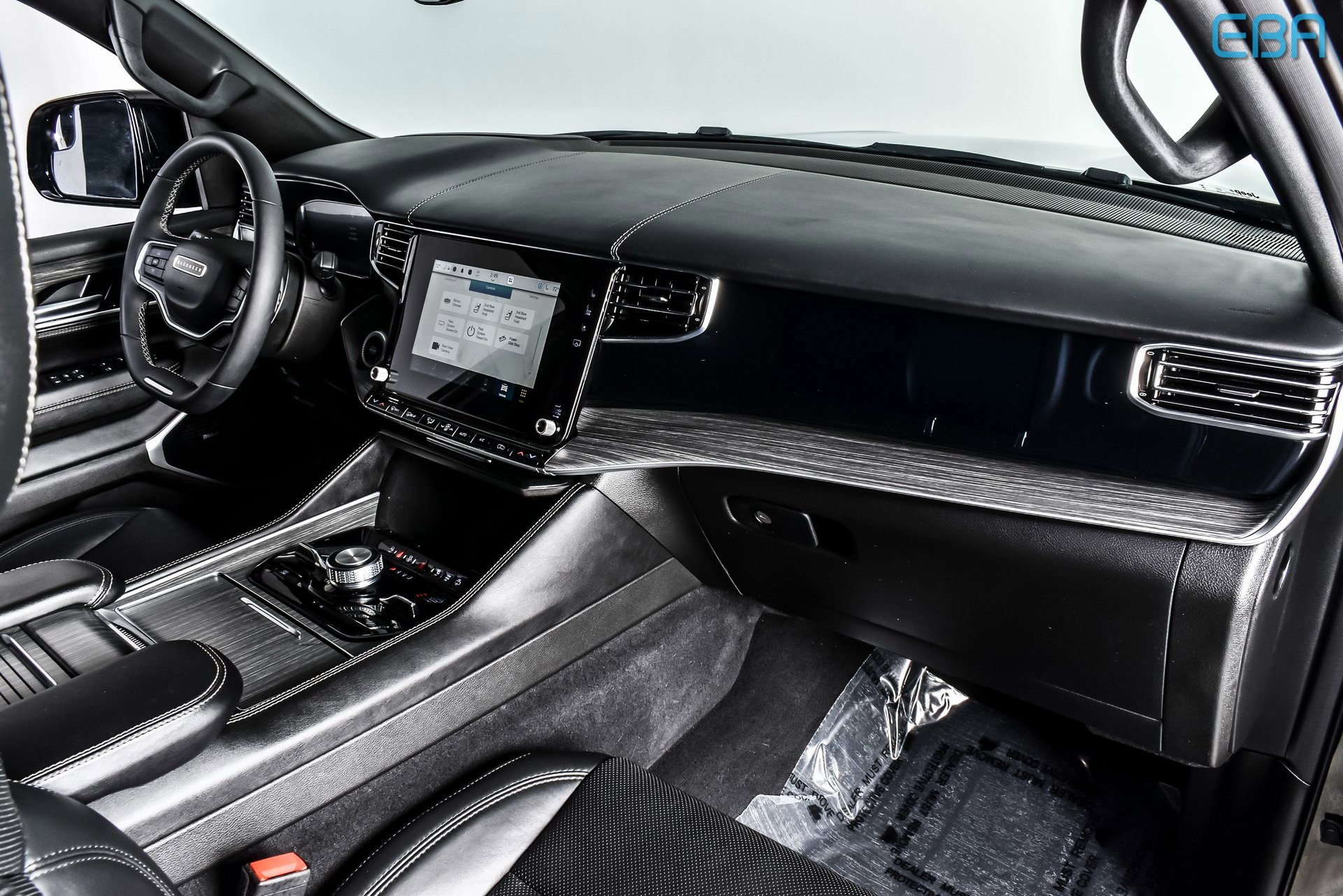 Used 2023 Jeep Wagoneer L Series III w/ Premium Group I image 24