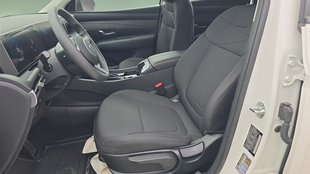 New 2025 Hyundai Tucson SE AWD/4WD image 14