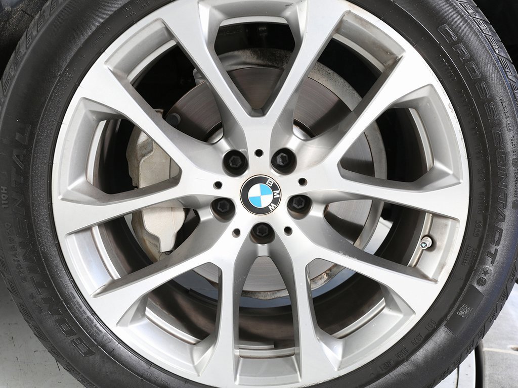 Used 2022 BMW X5 xDrive40i w/ Parking Assistance Package image 13