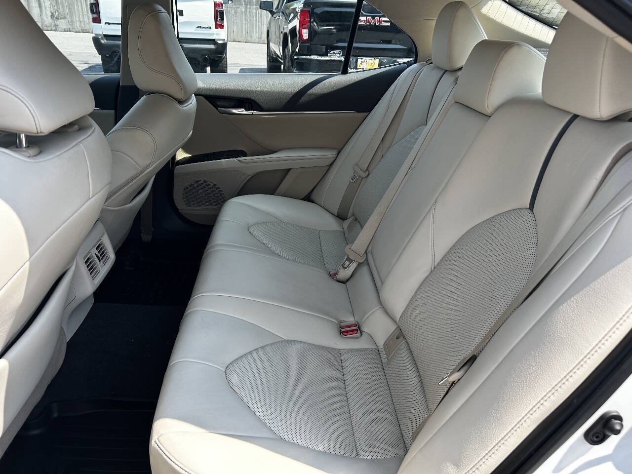 Used 2021 Toyota Camry XLE AWD/4WD image 15