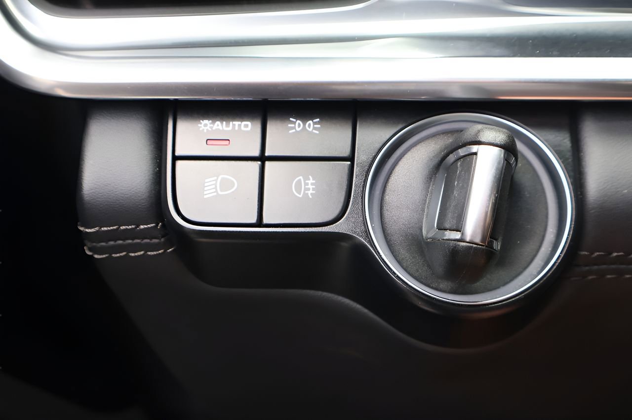 Used 2022 Porsche Panamera 4S image 21