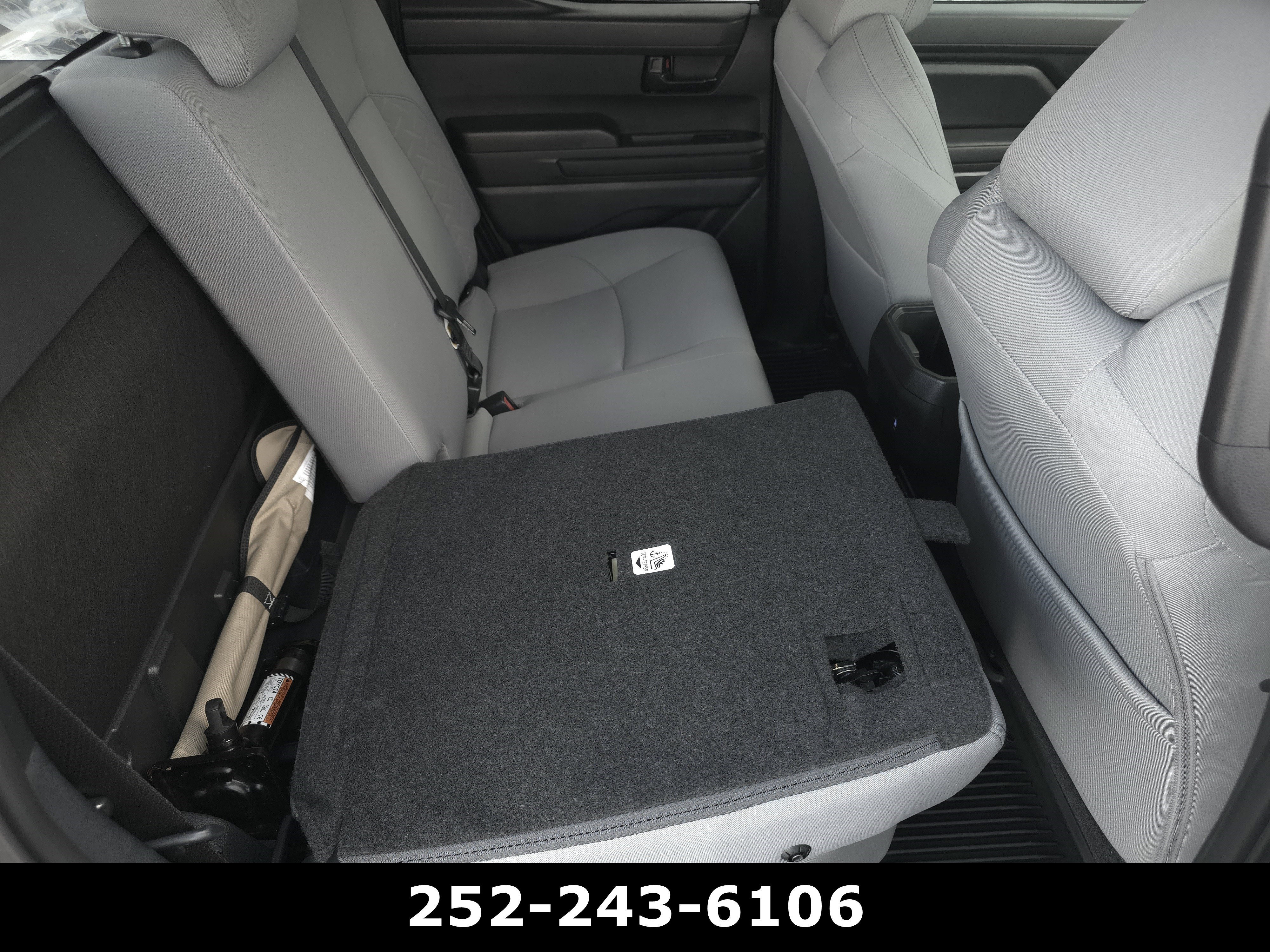 Used 2025 Toyota Tacoma SR5 AWD/4WD image 34