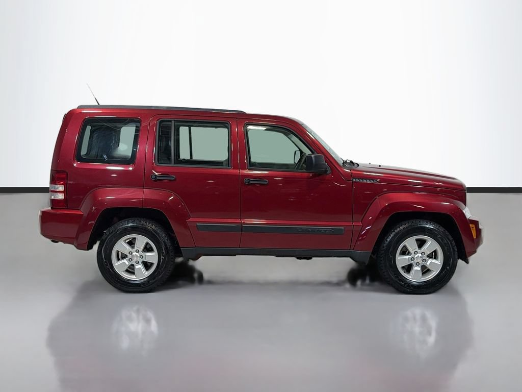 Used 2011 Jeep Liberty Sport AWD/4WD image 10