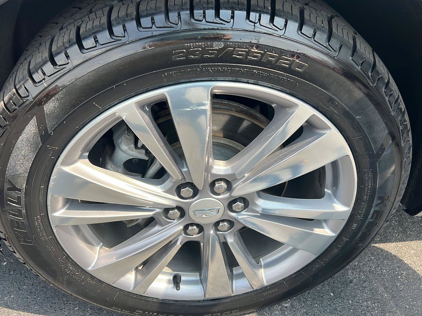 Used 2024 Cadillac XT6 Premium Luxury AWD/4WD image 41