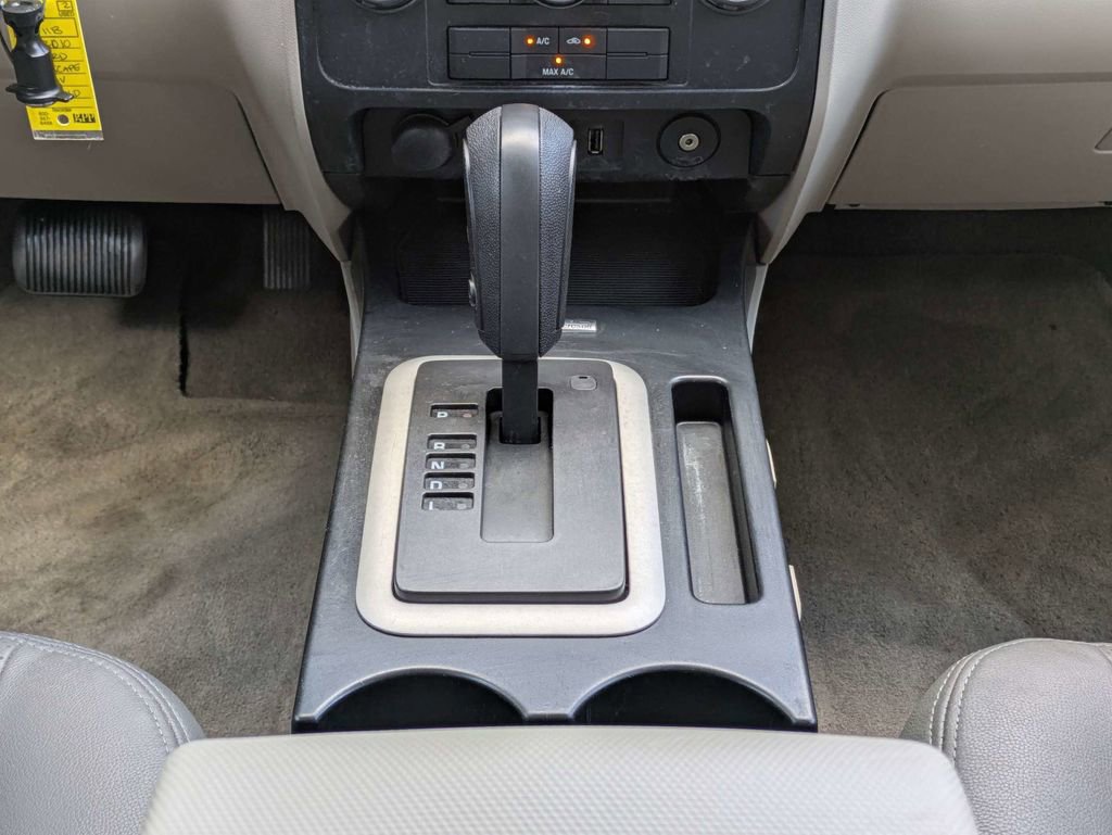 Used 2010 Ford Escape XLS image 23