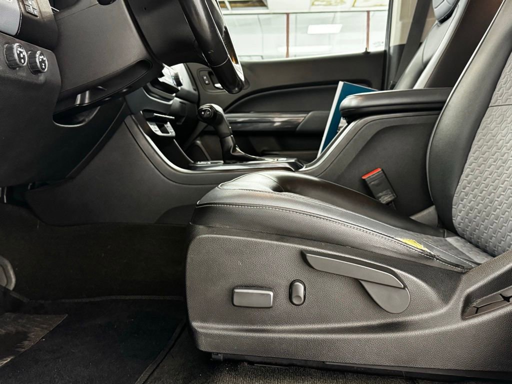 Used 2017 Chevrolet Colorado Z71 image 11