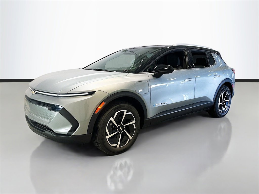 New 2026 Chevrolet Equinox EV LT image 2