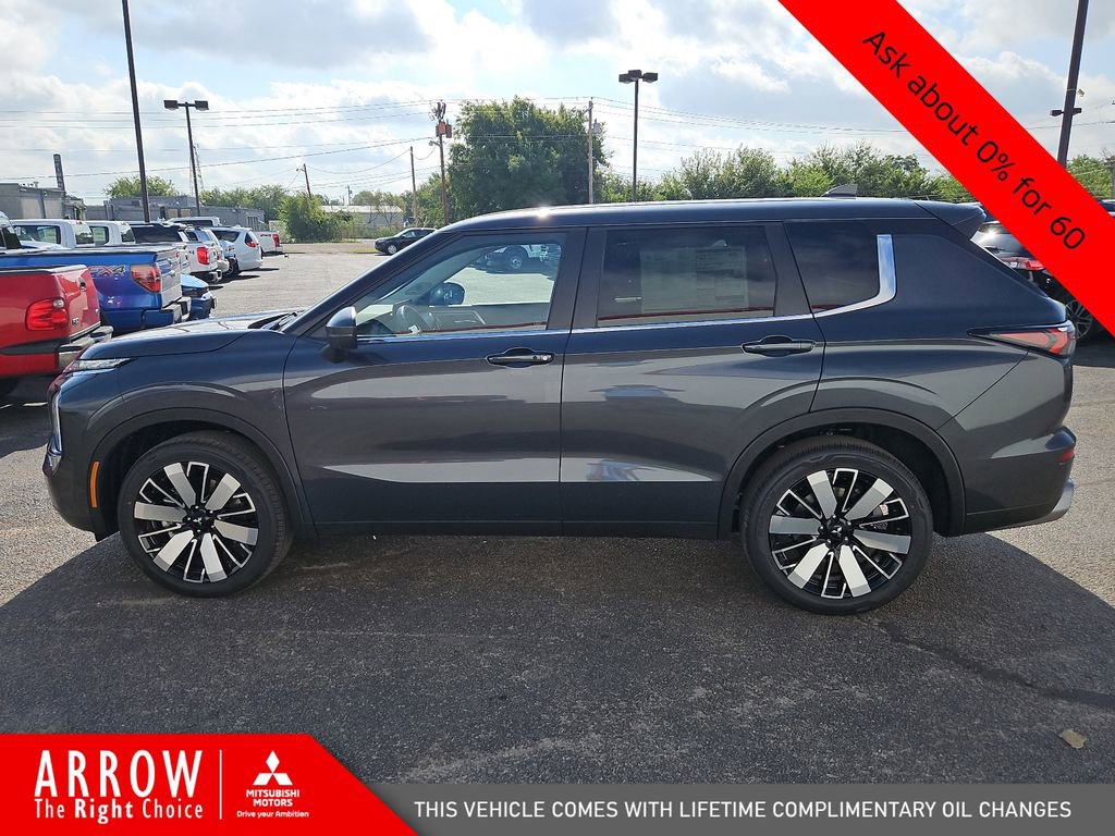 New 2025 Mitsubishi Outlander SE image 7