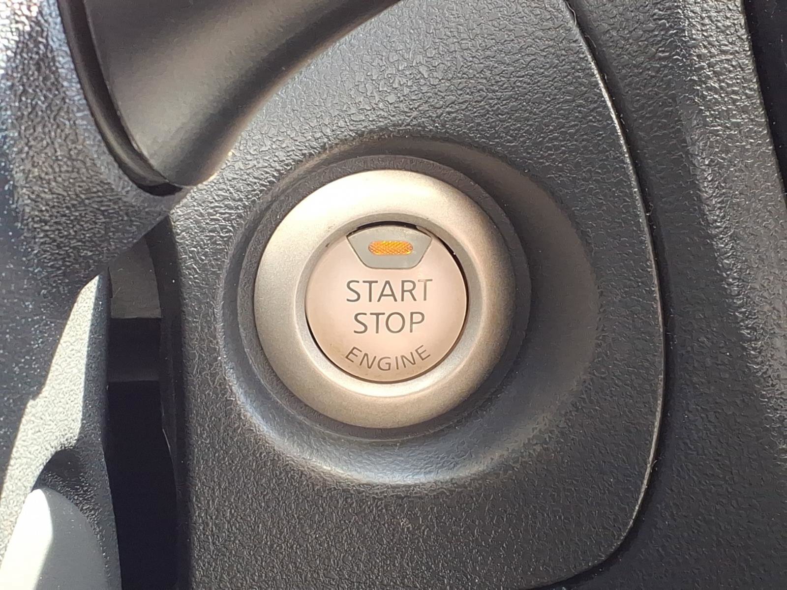 Used 2015 Nissan Juke SV w/ Technology Package AWD/4WD image 20