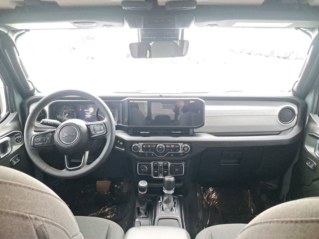 Used 2024 Jeep Gladiator Sport AWD/4WD image 18