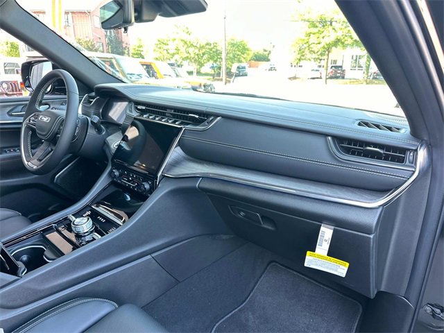 New 2025 Jeep Grand Cherokee L Overland w/ Luxury Tech Group IV image 33