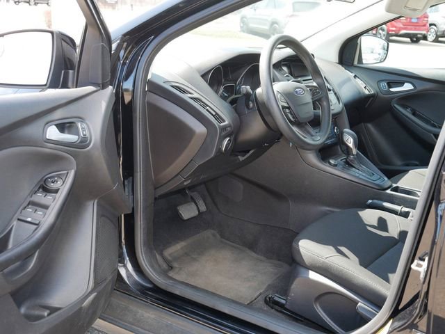 Used 2017 Ford Focus SE image 12