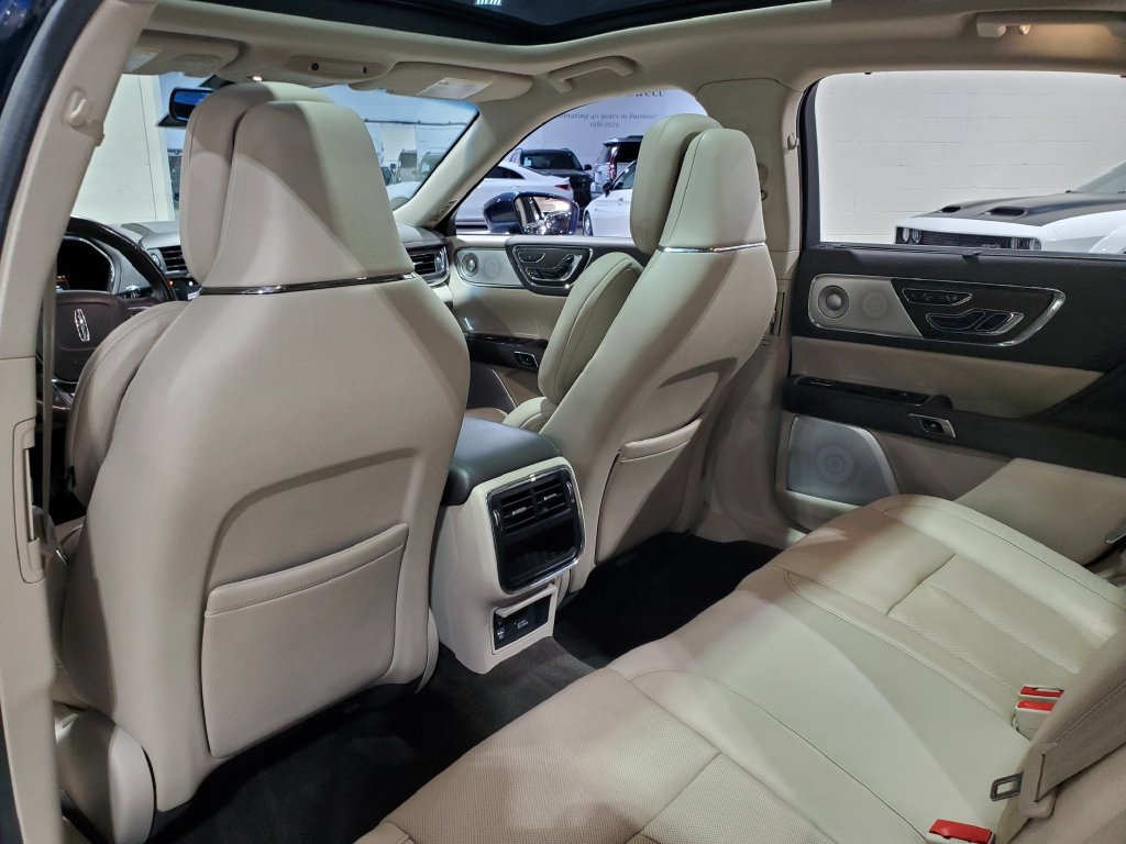 Used 2017 Lincoln Continental Reserve w/ Luxury Package AWD/4WD image 28