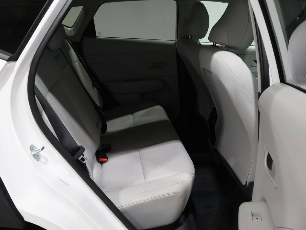 Used 2025 Hyundai Kona SEL image 21