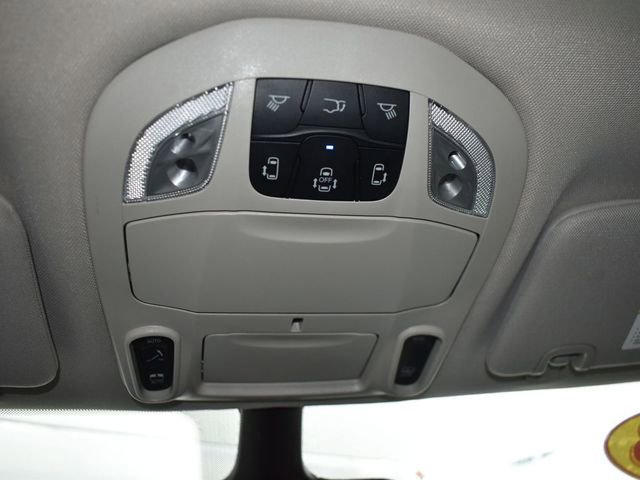 Used 2023 Chrysler Pacifica Limited image 29