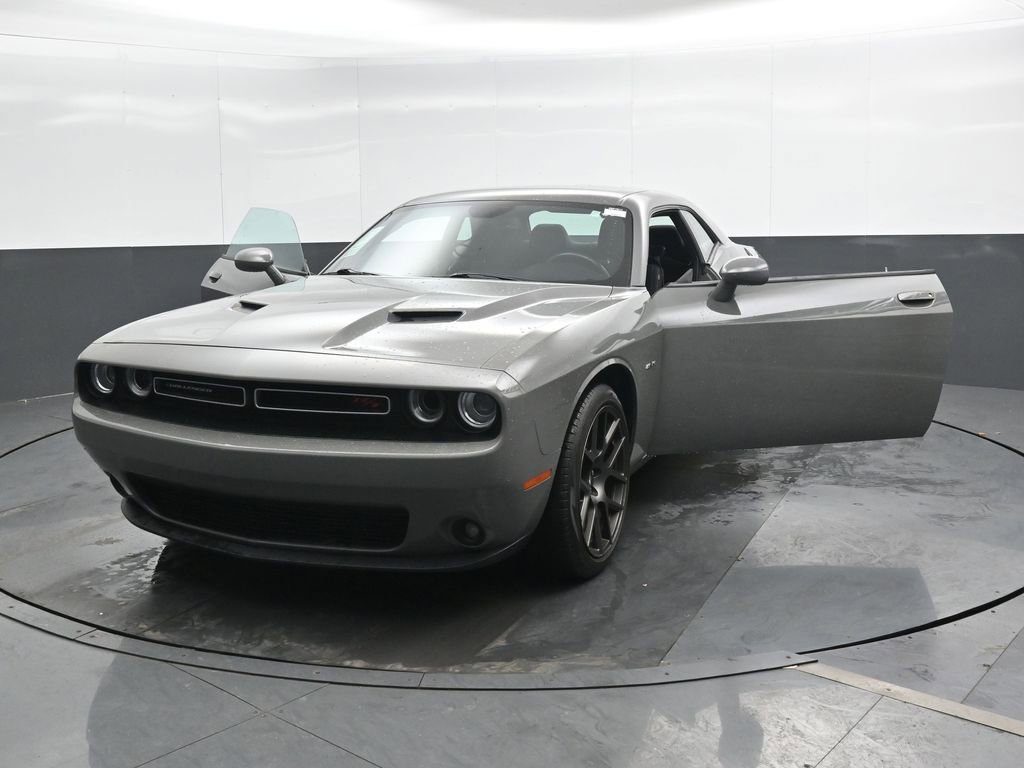 Used 2017 Dodge Challenger R/T image 48