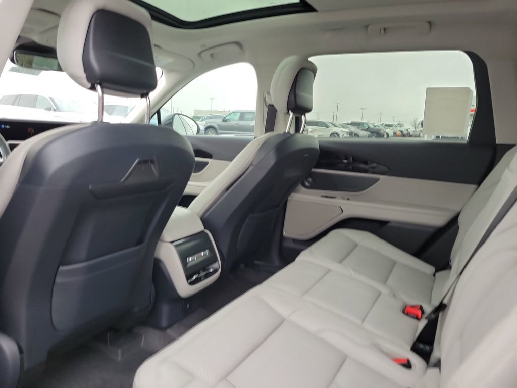 New 2026 Lincoln Nautilus Premier w/ Equipment Group 102A image 16