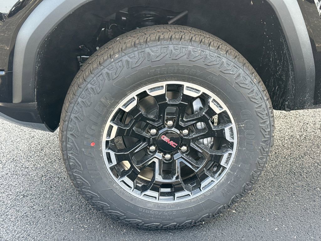 New 2026 GMC Canyon AT4 w/ AT4 Premium Package image 13