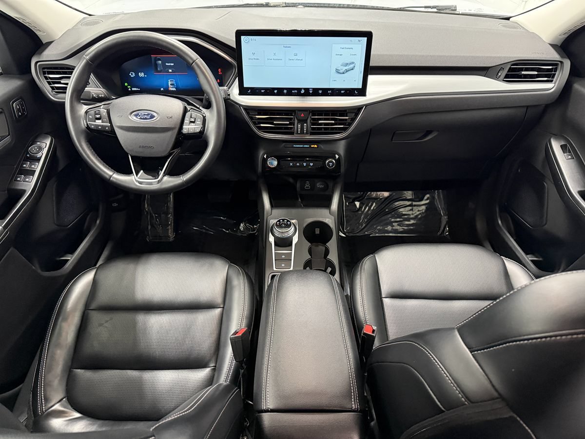 Used 2025 Ford Escape Platinum AWD/4WD image 11