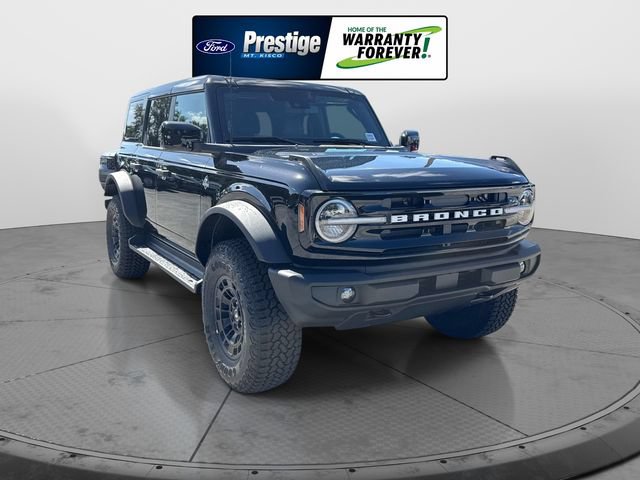 New 2026 Ford Bronco Outer Banks w/ Sasquatch Package
