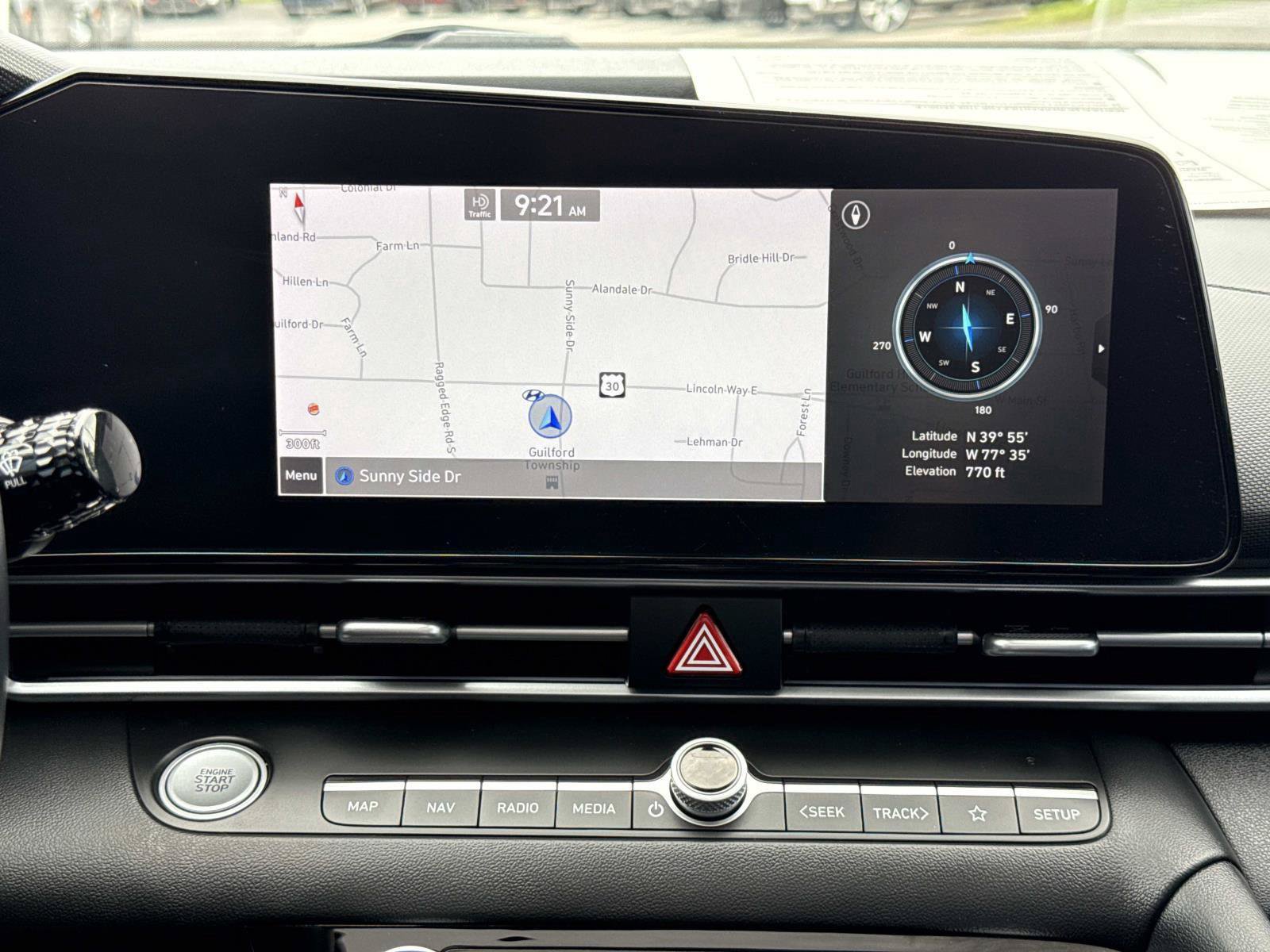 Certified 2022 Hyundai Elantra Limited FWD image 5