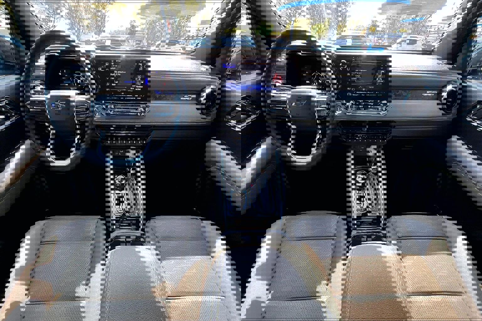 Certified 2024 Chevrolet Colorado ZR2 w/ ZR2 Convenience Package III image 14