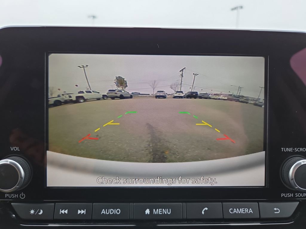 Used 2024 Nissan Pathfinder S image 26