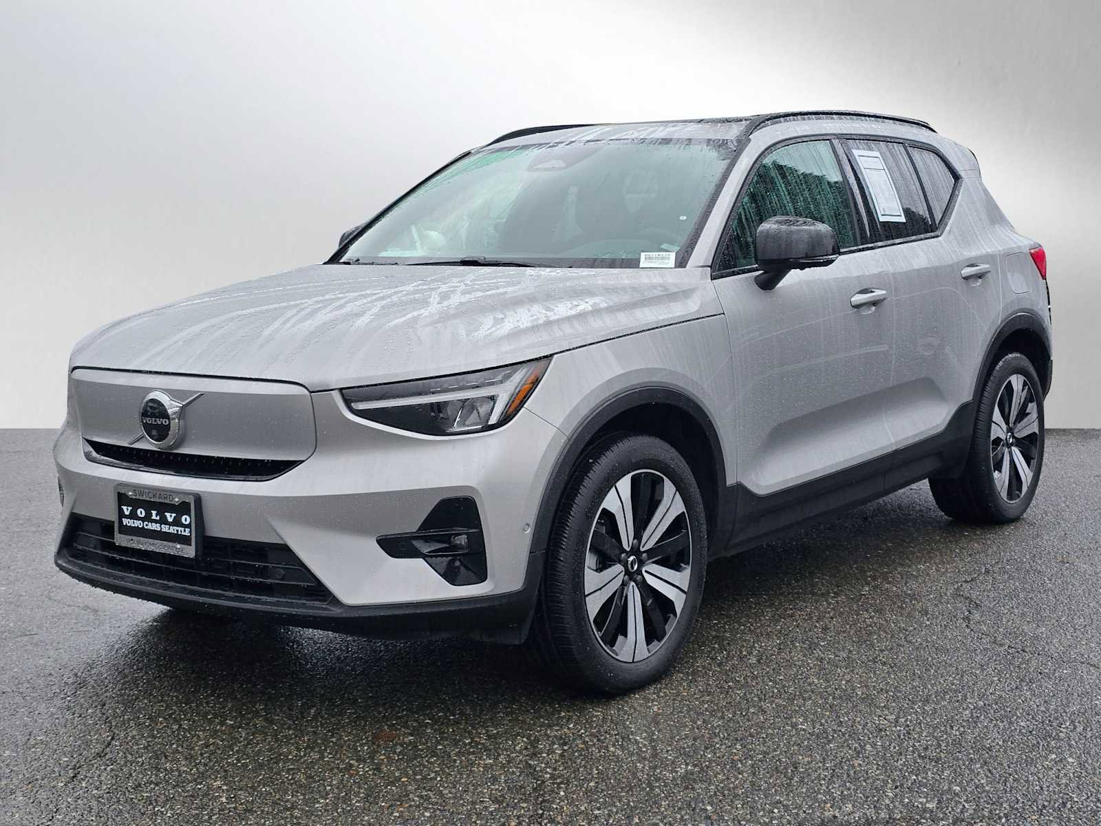 Certified 2023 Volvo XC40 Recharge Plus w/ Protection Package Premier image 15