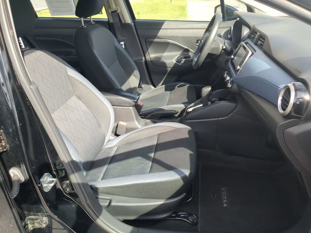Used 2023 Nissan Versa SV FWD image 32