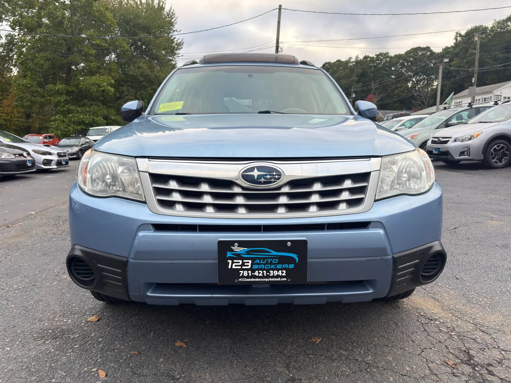 Used 2011 Subaru Forester 2.5X Premium w/ All-Weather Pkg AWD/4WD image 2