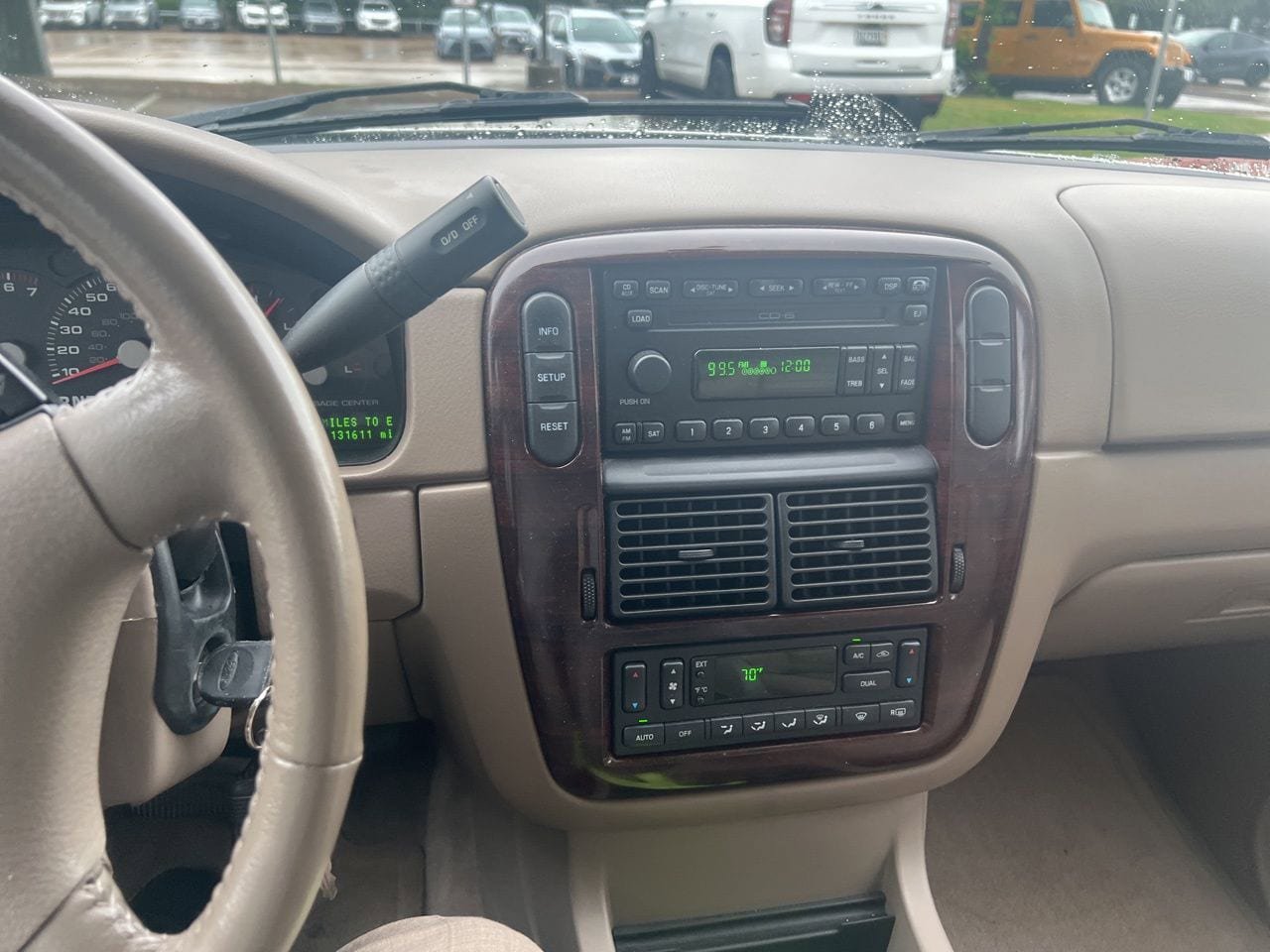 Used 2004 Ford Explorer Limited image 11