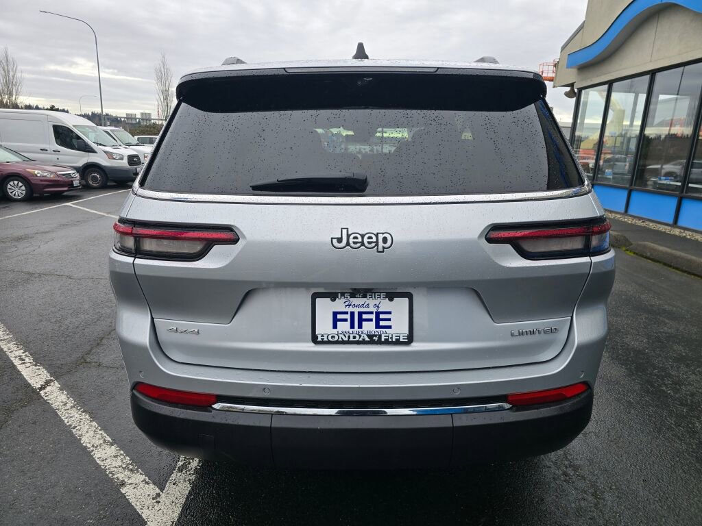 Used 2024 Jeep Grand Cherokee L Limited w/ Luxury Tech Group II image 4