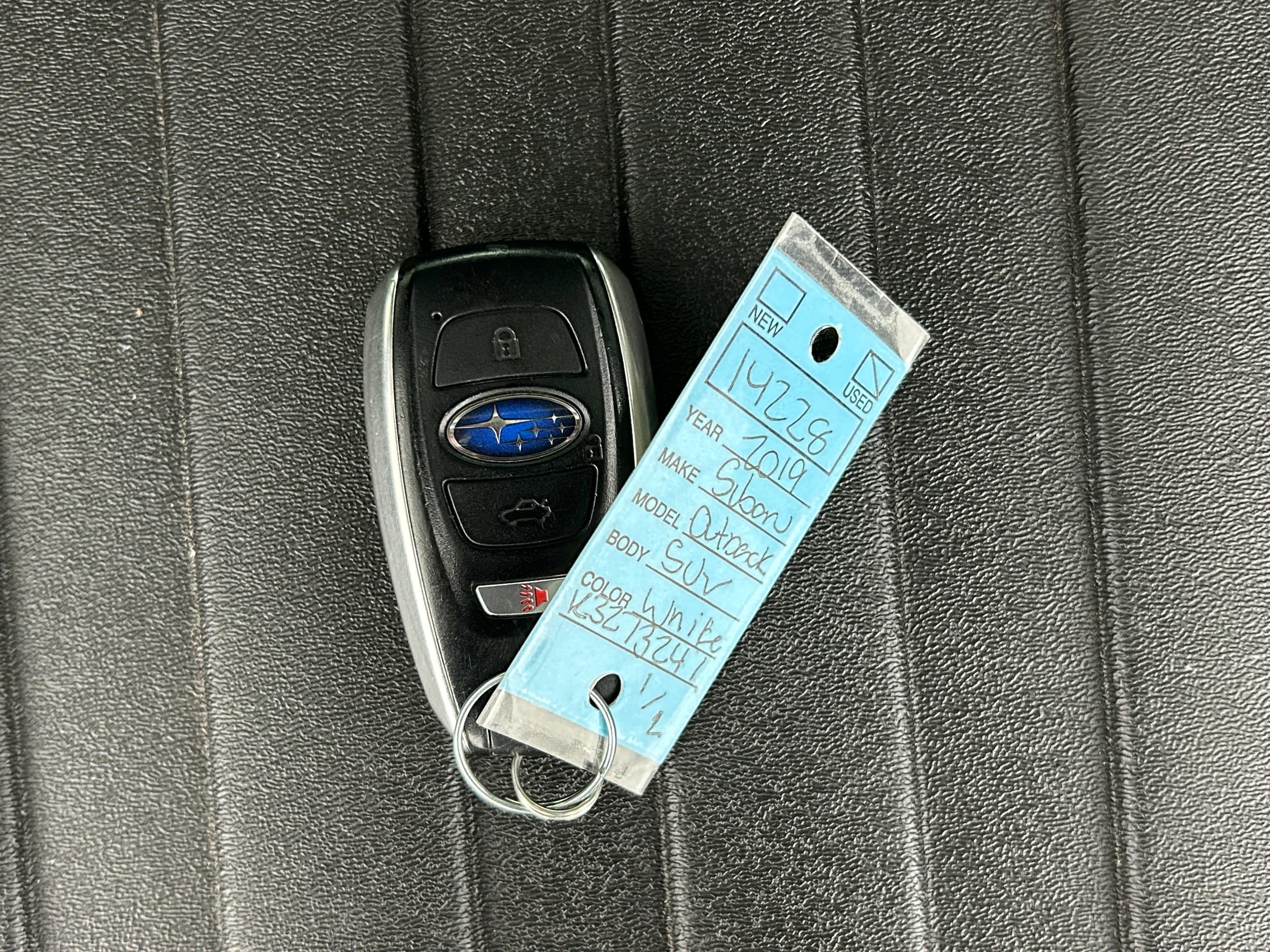 Used 2019 Subaru Outback 3.6R Limited AWD/4WD image 40