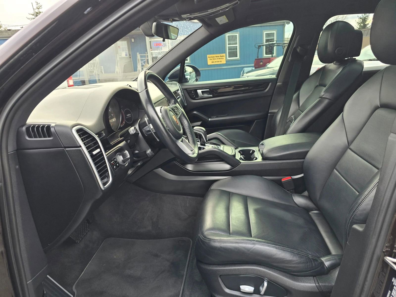 Used 2019 Porsche Cayenne image 18