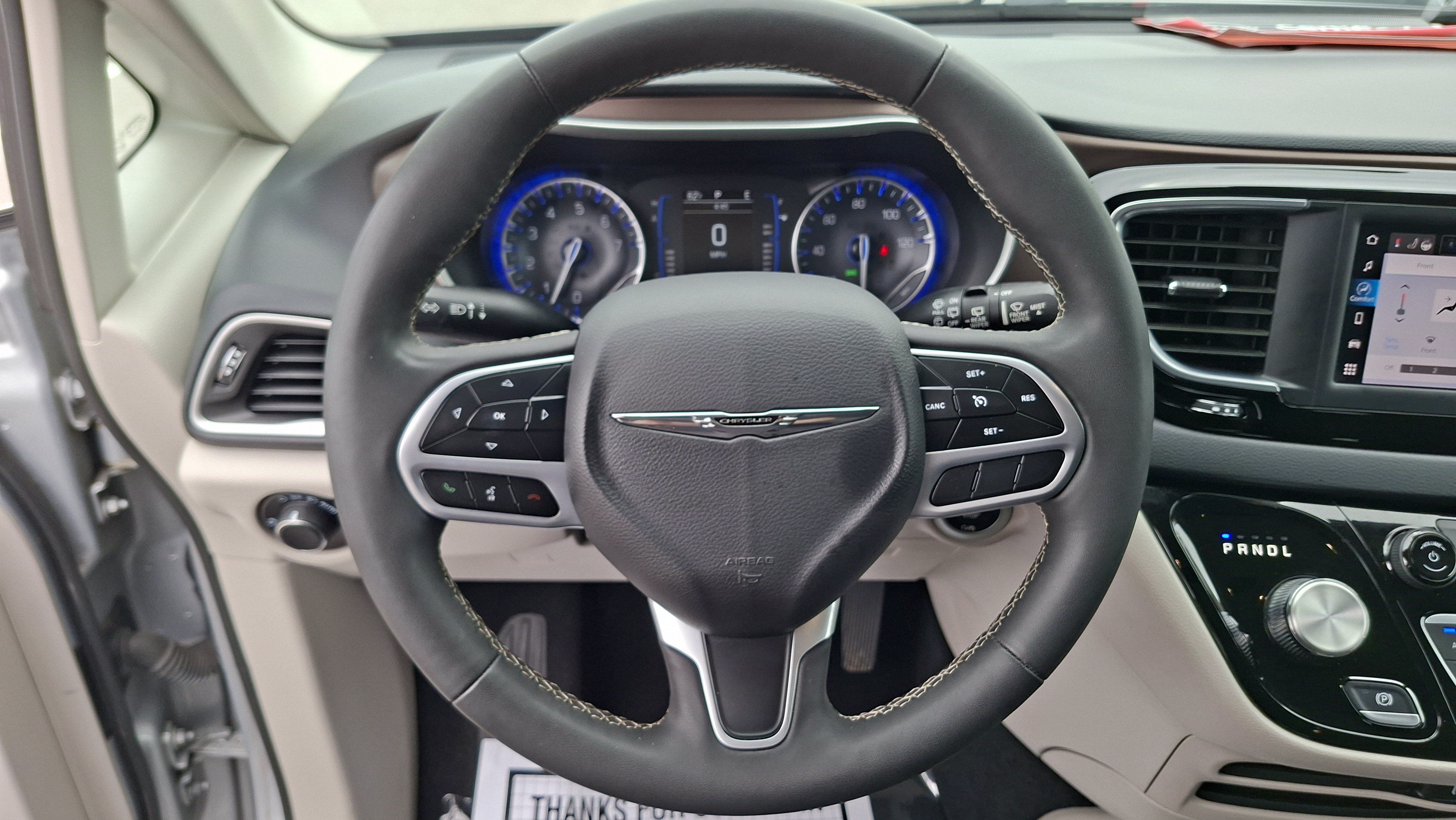 Used 2023 Chrysler Voyager LX FWD image 11