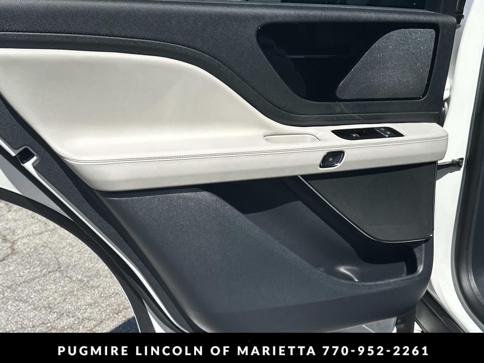 New 2026 Lincoln Aviator 2WD w/ Jet Appearance Package image 22