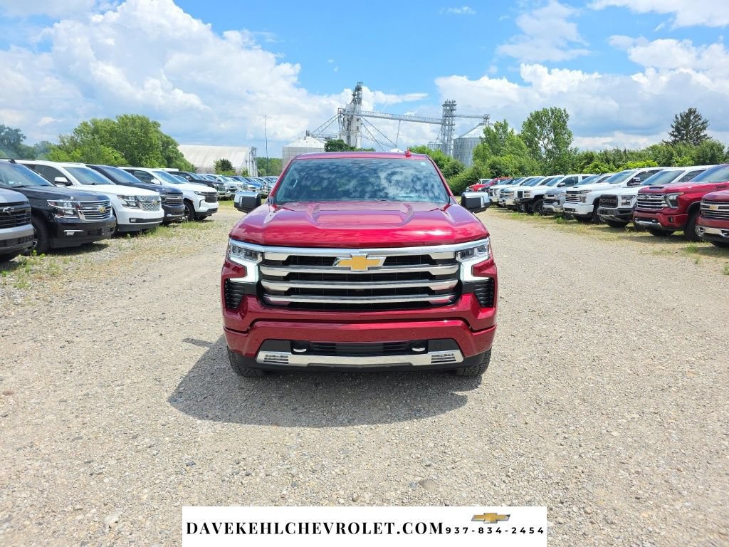 Used 2024 Chevrolet Silverado 1500 High Country w/ Technology Package AWD/4WD image 2